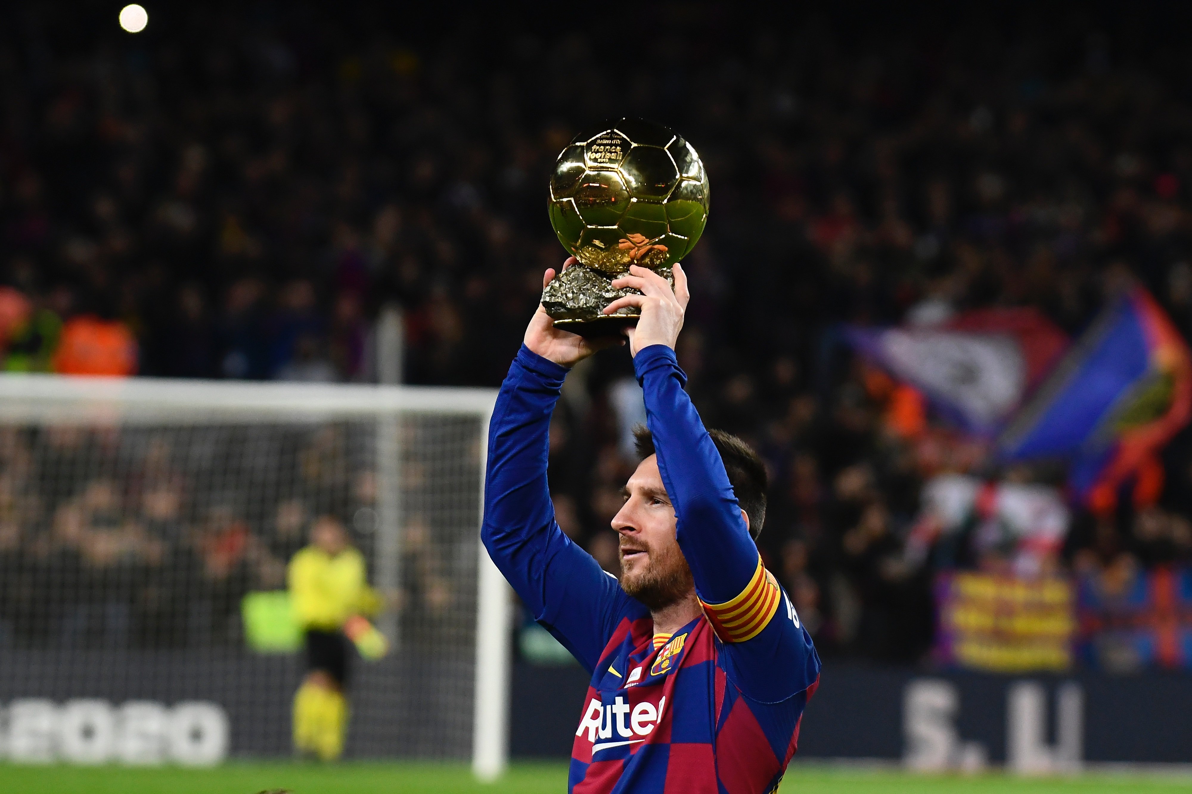 也展现出一 也展现出一