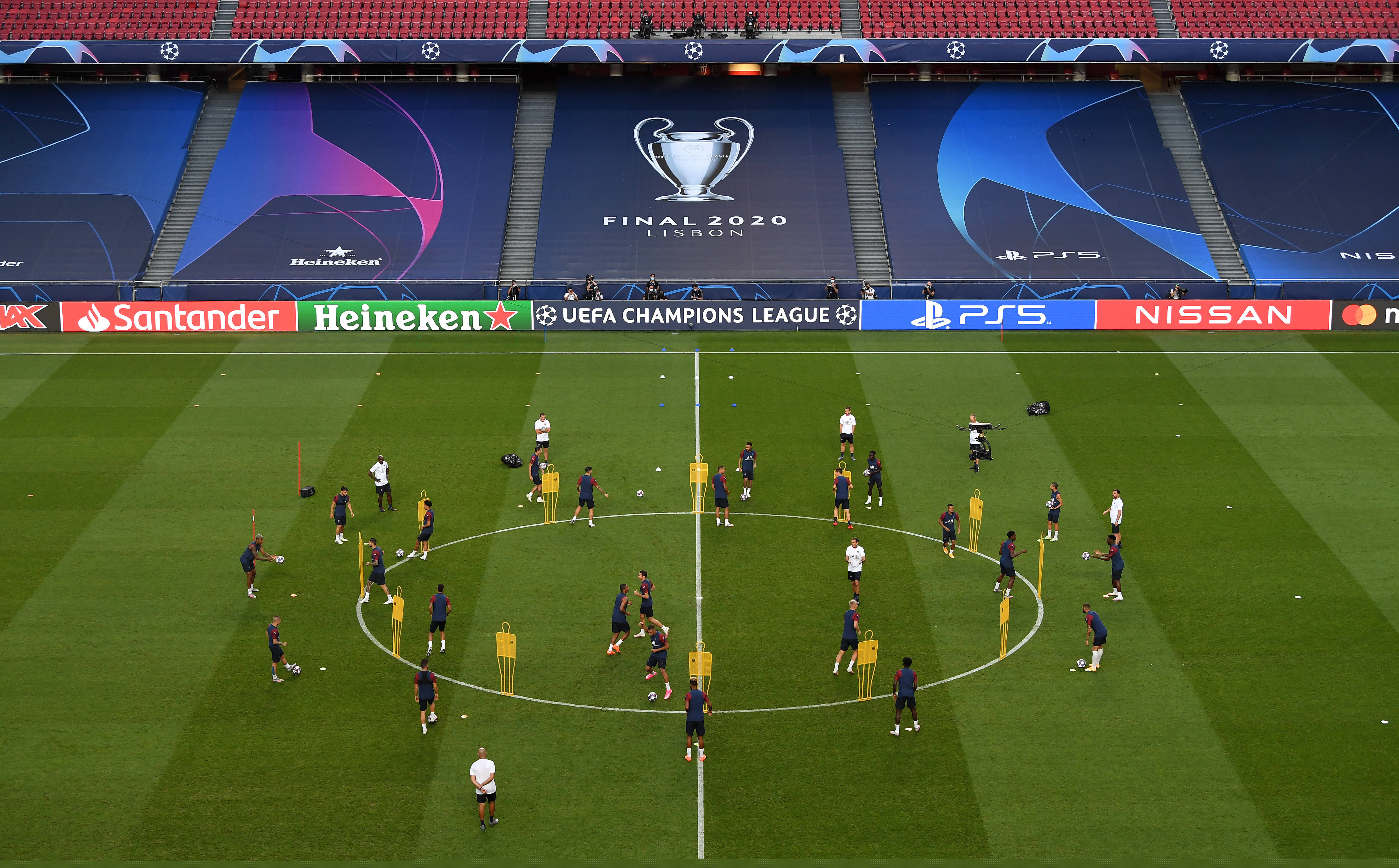 从中场带球 从中场带球