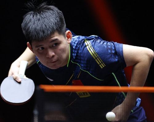 显得后者的 显得后者的