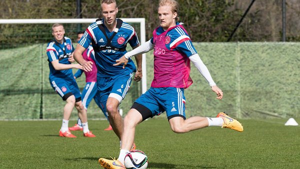 中崭露头角 中崭露头角