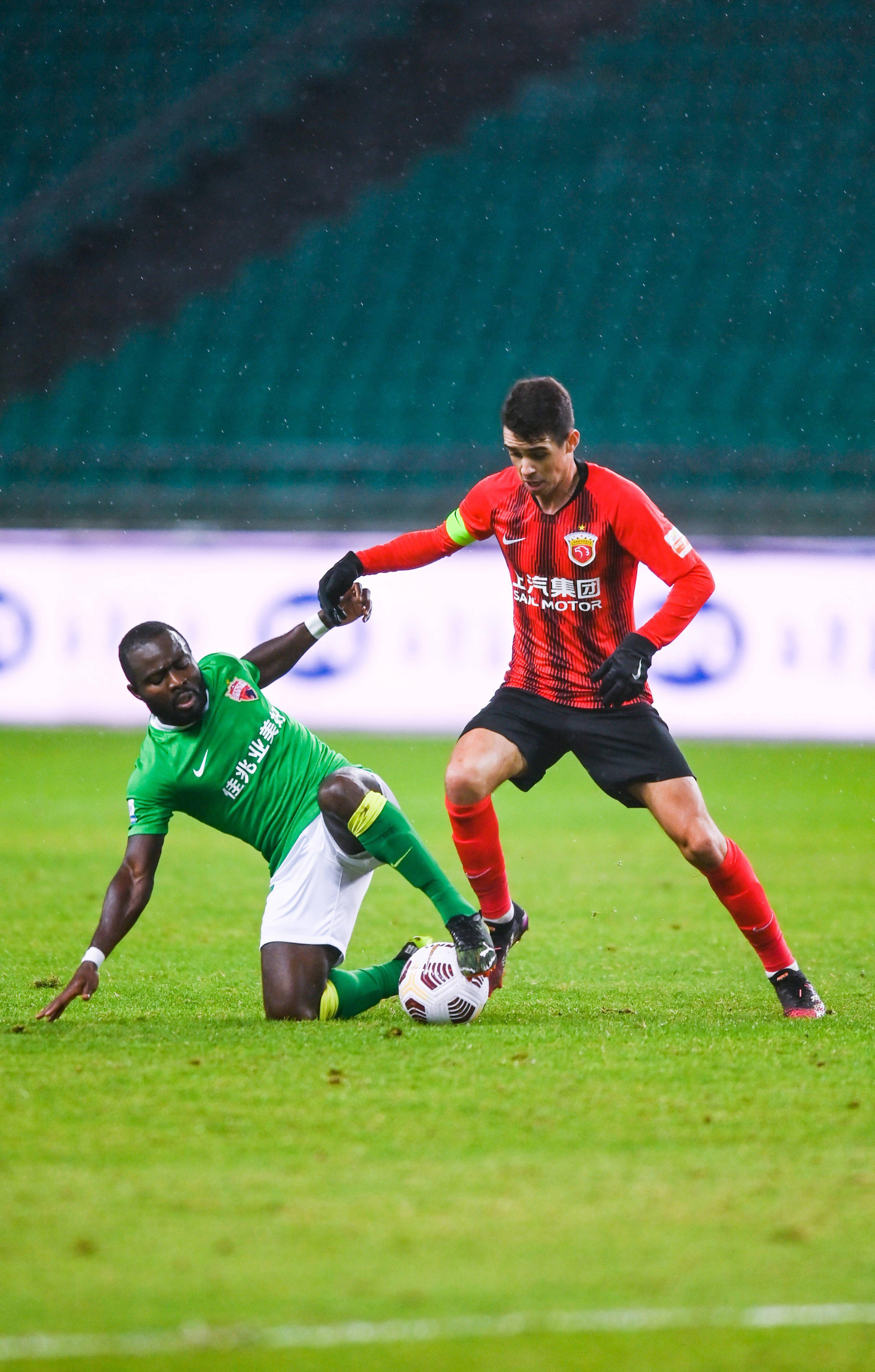 魔术队签下 魔术队签下